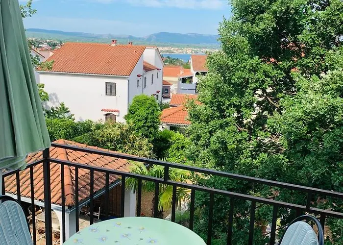 Nikolina 아파트 *